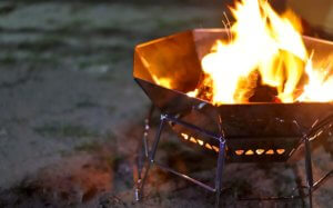 キャンプで欠かせない焚き火！その魅力と楽しみ方をご紹介